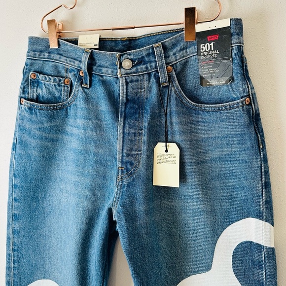 New Levi's 501 Crop high rise straight leg blue 100% cotton Floral print Jeans - Picture 9 of 10